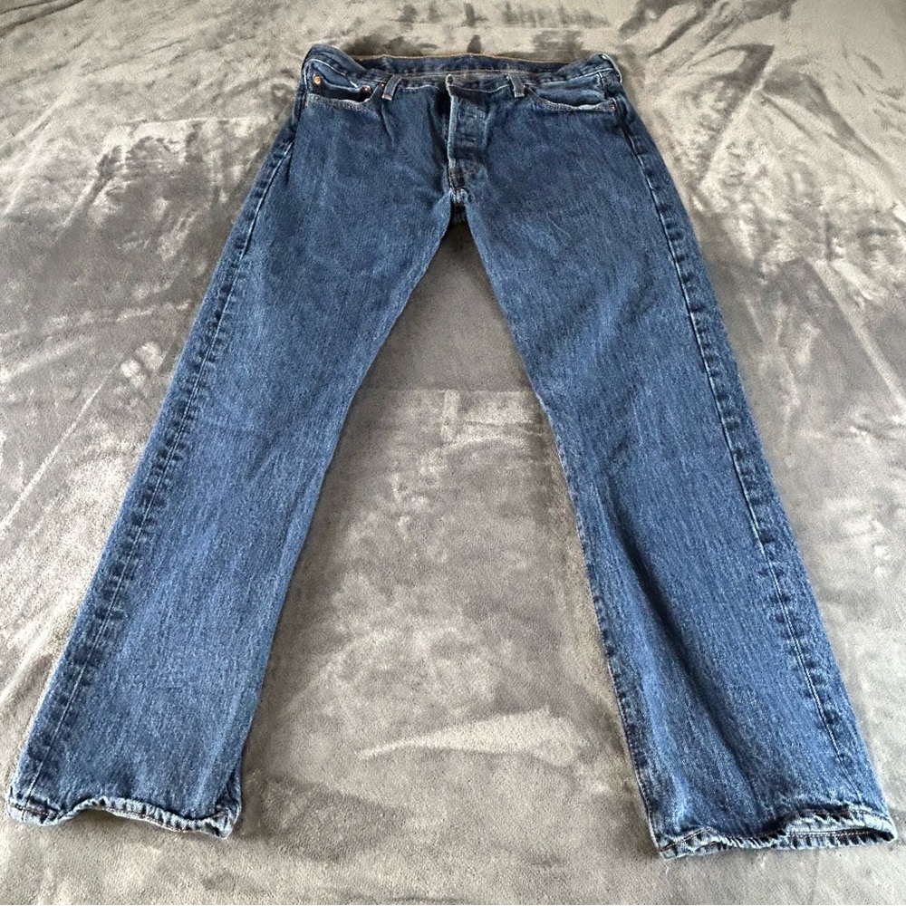 Levis 501 Original Fit Men's Button Fly Jeans Medium Wash Size‎ 36x32 Classic